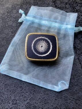 Vtg Sankyo Japan Miniature Music Box Etched Starburst & Pinwheel Keychain PLAYS